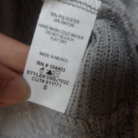 Lightweight wrap sweater - Picture 6 of 6